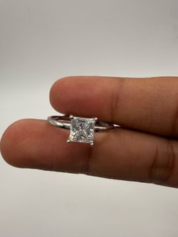 Moissanite Engagement/Promise Ring VVS1 Princess Cut 1 Carat S925