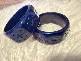 Gorgeous Pair of Wide Navy Blue Bangle bracelets by Splendette!