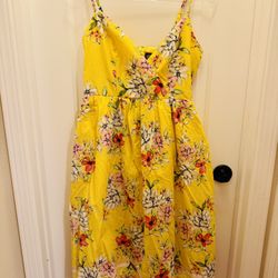 Stylish Comfy Designer Dress Size Medium For Sale