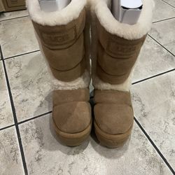 UGG Chillapeak Tall Boots (Size: 7)