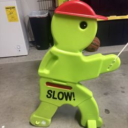 Step2 Kid Alert Street Safety Sign