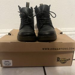 Doc Martens Shoes Size 11 Youth