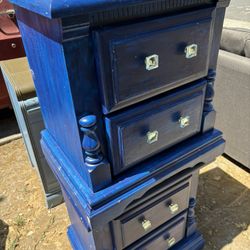 2 Nightstands 