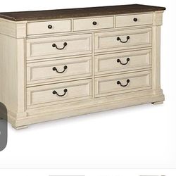 Bolanburg Bedroom Set