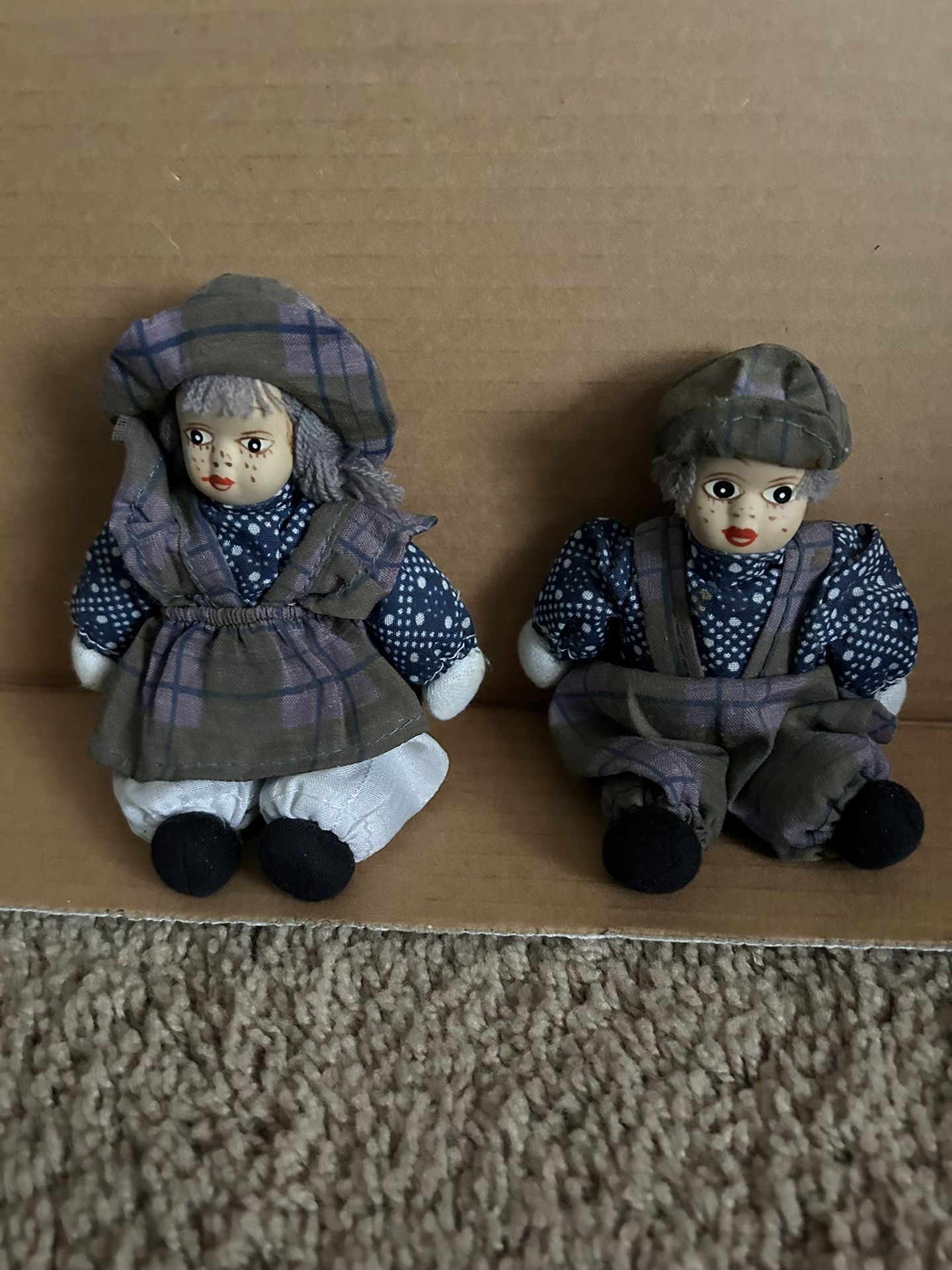 Miniature Porcelain With Cloth, Body Dolls, Collectors