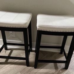 25-27 Counter Stools