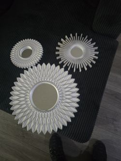 Set of 3 Decorative Sunburst Wall Mirrors