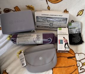 GAIAM Yoga Bundle 