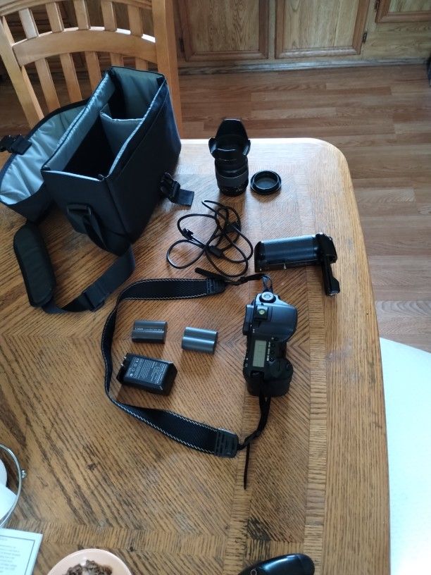 Canon Camera Complete Set 600 or Best Offer