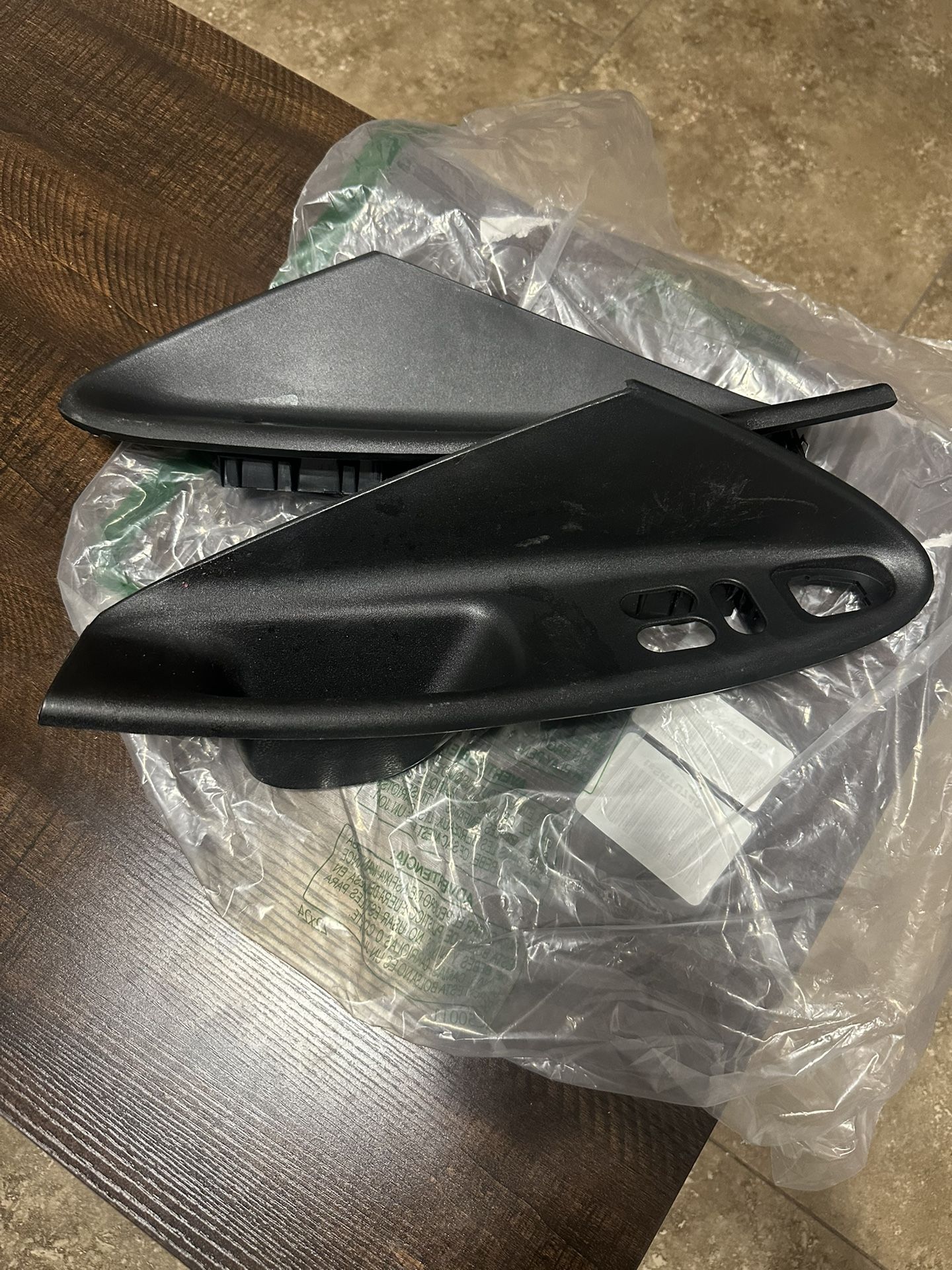 99-04 Mustang Interior Door Handle Trim (new)