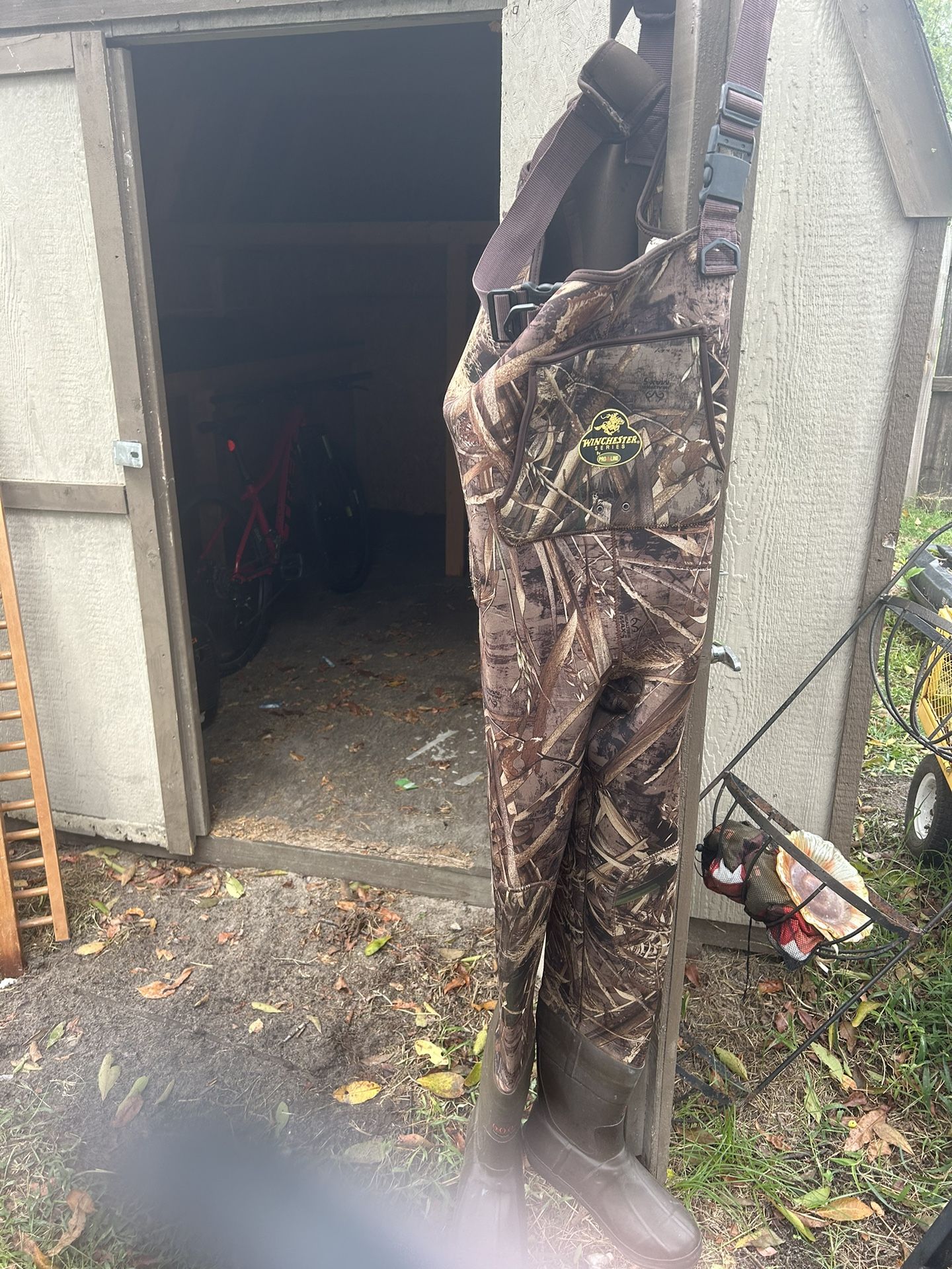 Winchester Neoprene Waiters Shoe Sz 11