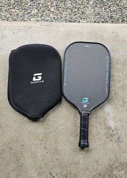 Pickleball Paddle with case.