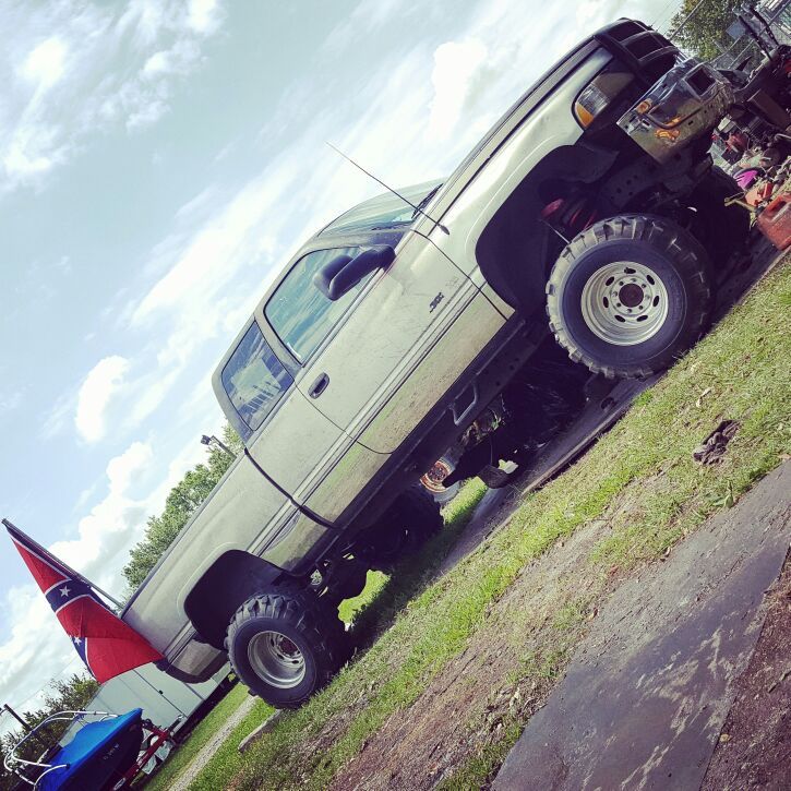 8x6.5 16.5x12 weld wheels wraped in 35/14/16.5 tsl super swampers