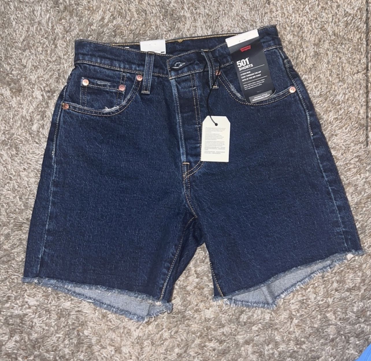 Levi Jean Shorts 