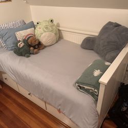 Twin Trundle Bed with Storage 