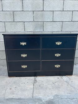 Black and gold  6  drawer / dresser