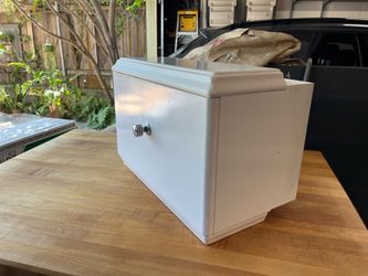 Bathroom drawer & cabinet that recess in the wall for extra storage