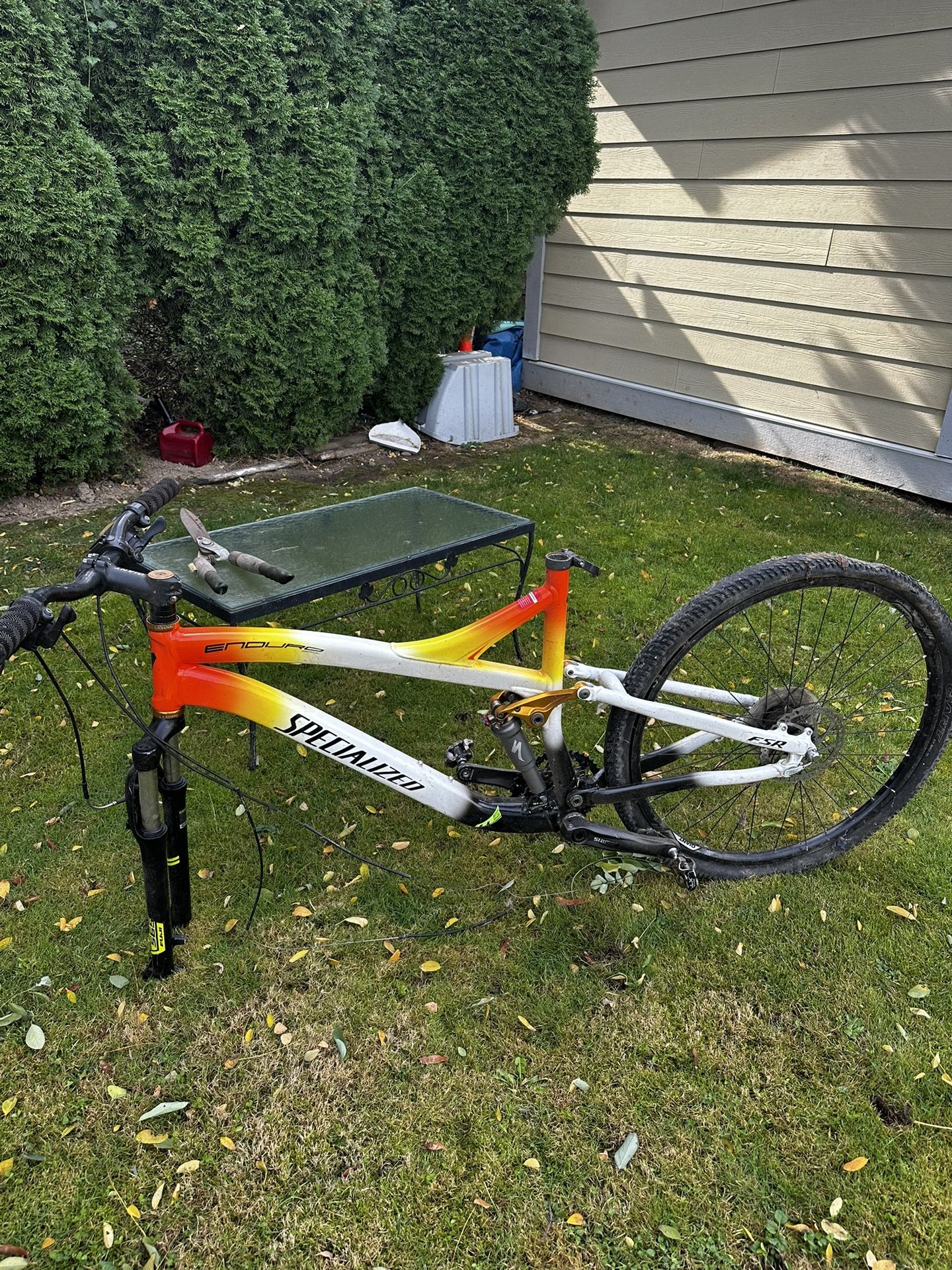 SPECIALIZED UNDURO BIKE 