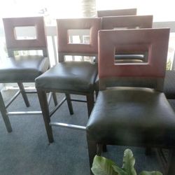 HI CHAIR FOR KITCHEN TABLE 