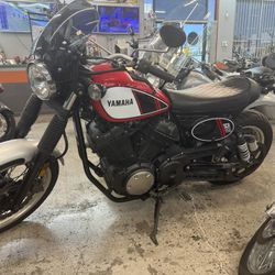 2017 Yamaha SCR-950