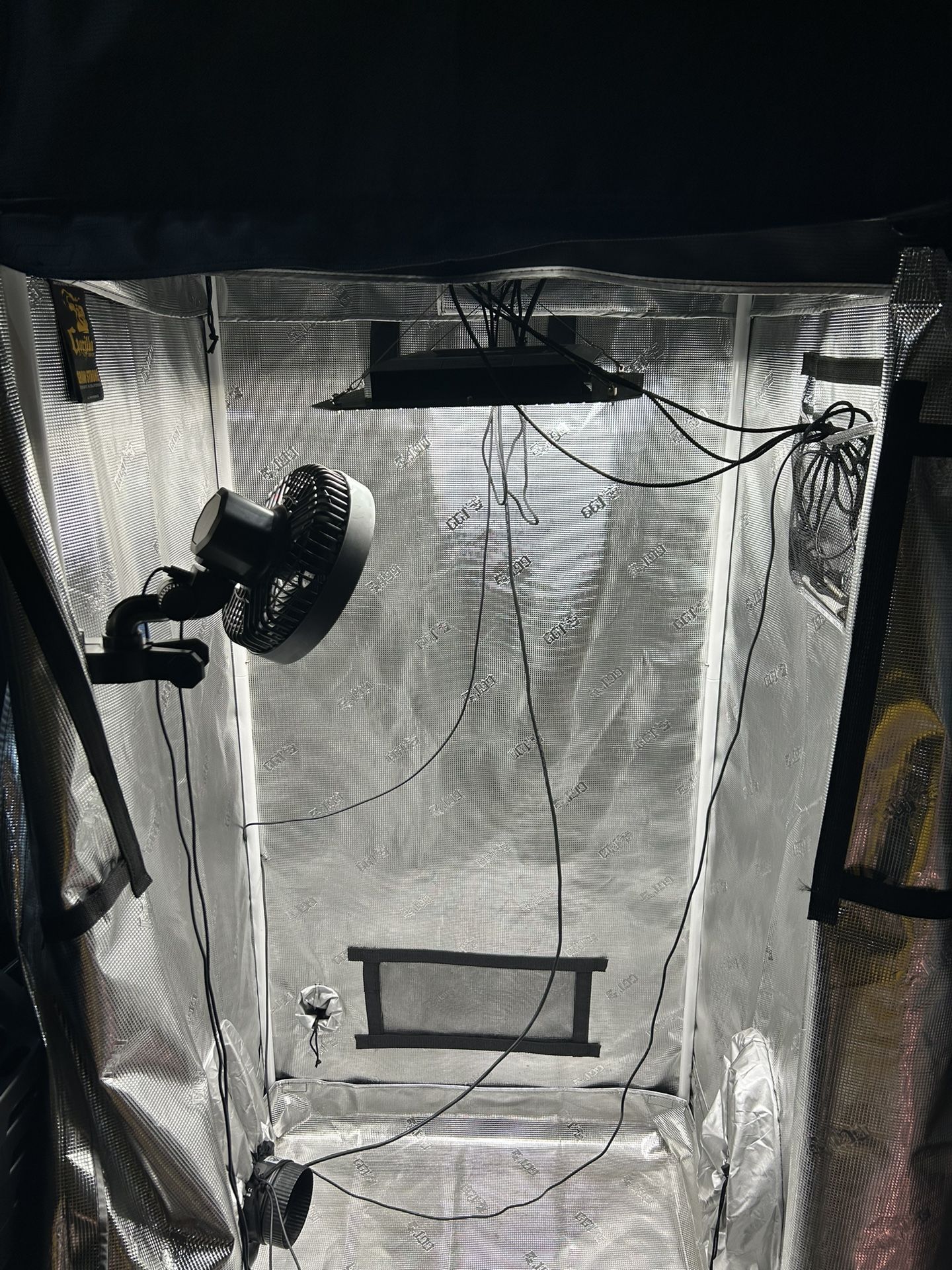 Gorilla Grow Tent Kit