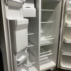 Kenmore Refrigerator 