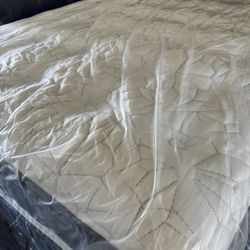 California King Size Bed Mattress King Koil Intimate Plush Medium Pillow Top Serta Sealy Beautyrest Black Kluft Aireloom Stearns & Foster Reserve Lull