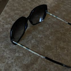 Burberry Sun Glasses 