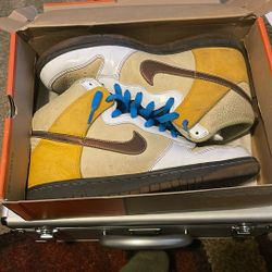 Nikes Size 11 For Sale