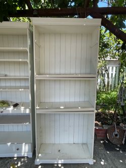 Shelves/bookcase/wardrobe