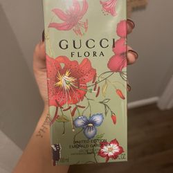 Gucci Flora perfume