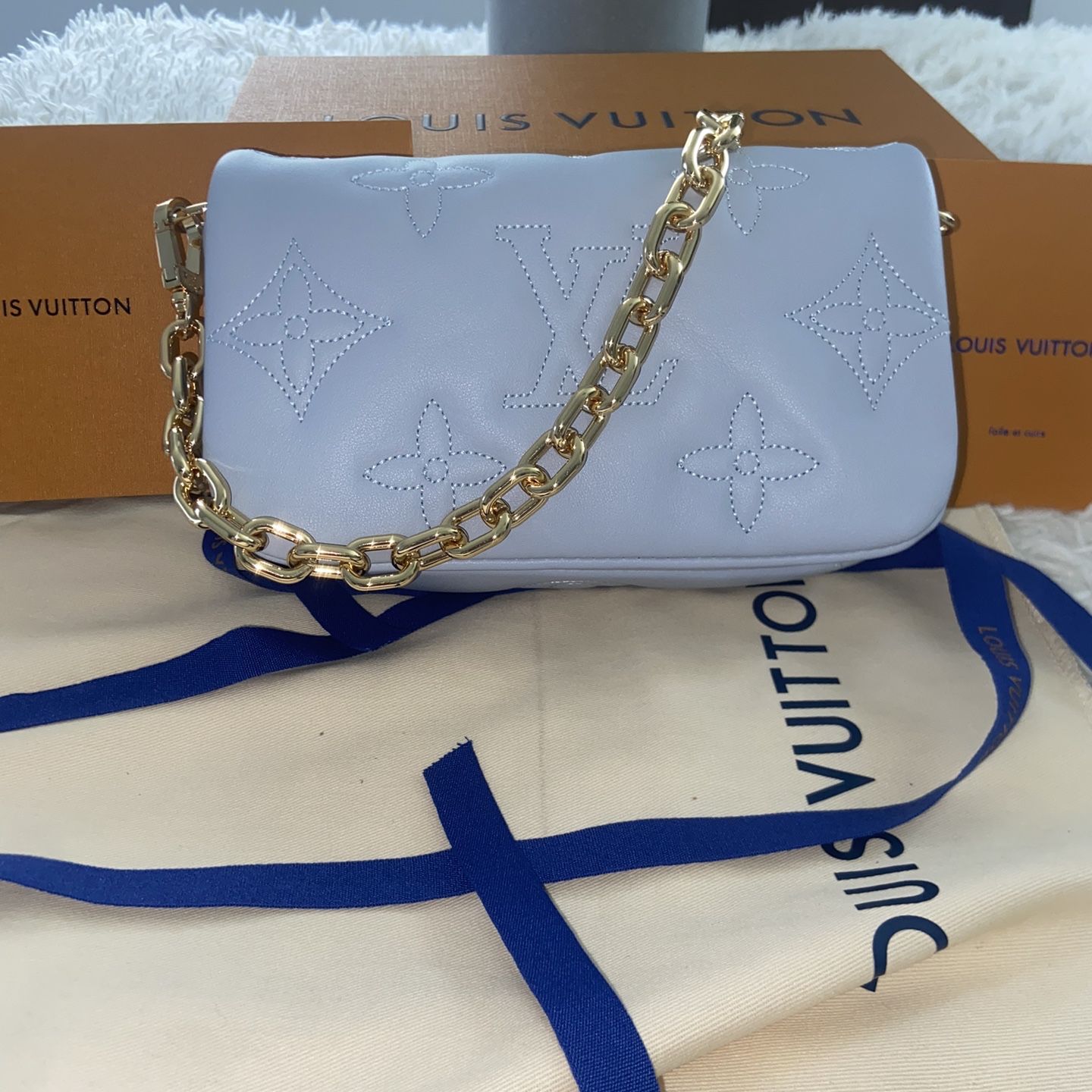 $385!!PRICE DROP!!AUTHENTIC Louis Vuitton Speedy 35 Monogram Handbag for  Sale in West Palm Beach, FL - OfferUp