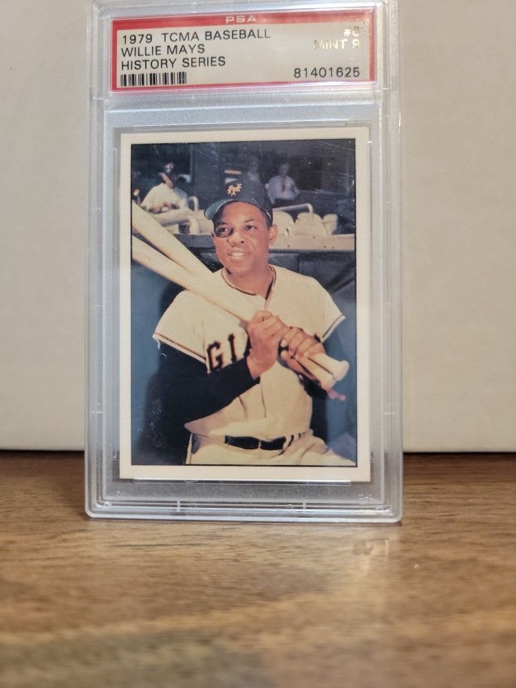Willie Mays Baseball Card