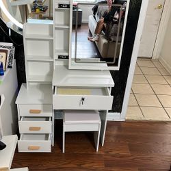 Makeup Vanity