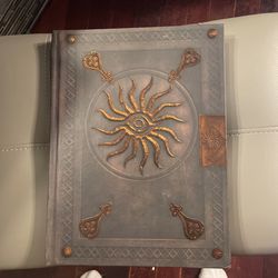 Dragon Age 2 Hardcover Strategy Guide 