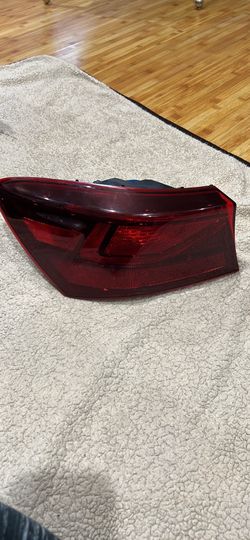 2019-2020 KIA FORTE TAIL LIGHT 92401-M70 DRIVER SIDE