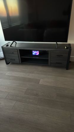 TV Stand / Media Console