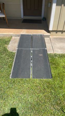 Foldable,portable 6’ ramp, 28” across