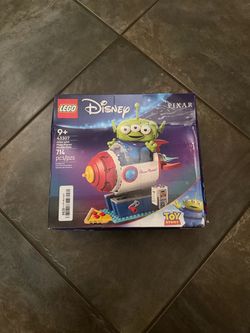 LEGO DISNEY PIZZA PLANET ROCKET