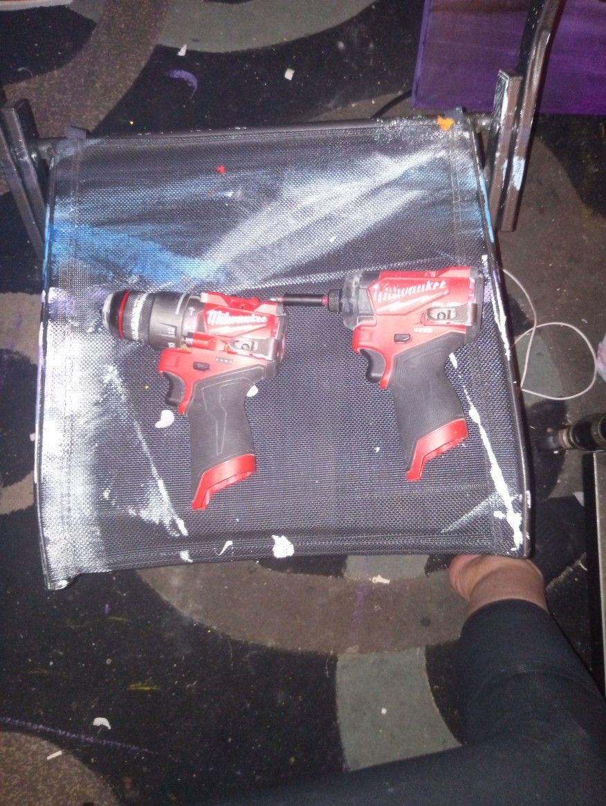 Milwaukee Power Tools