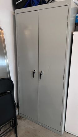 Sandusky double door cabinet