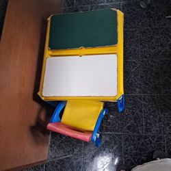 2Tables /5chair Chalkboard/eraserboard