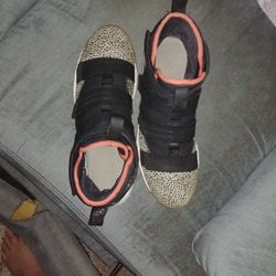 Men's Lebron Soldier's ( SIZE 14 ) Used