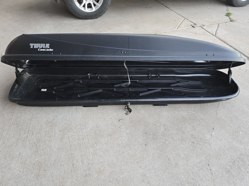 Thule Cascade Rooftop Cargo Box