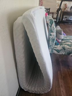Queen mattress topper