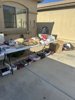 Yard Sale Today ! 