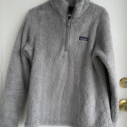 Woman’s Patagonia Fleece 