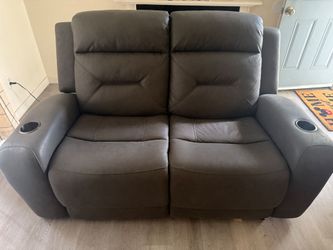 MORS FURNITURE PREMIUM SUEDE RECLINER (LIKE NEW)
