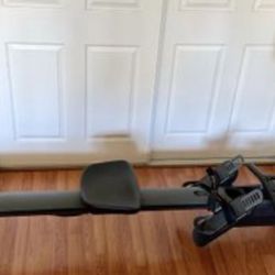 Peloton Rowing Machine | Like New