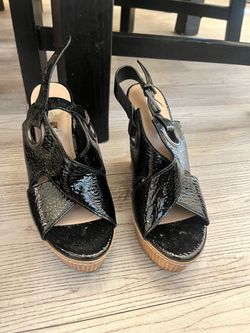 Shoes size 5